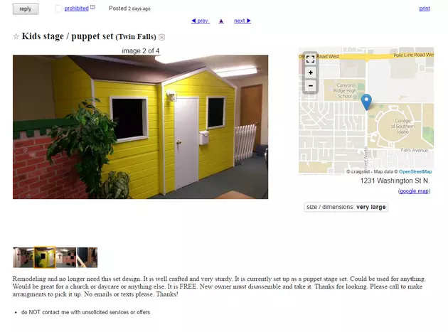 Oh, Look! It's A Free Puppet Stage On Twin Falls Craigslist